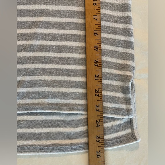 Lucky Brand Women’s Crew Neck Gray/White Striped Short Sleeve Tee, Soft; Size XS - Picture 7 of 7